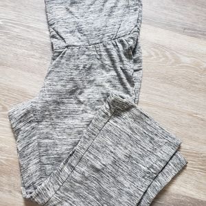 Maternity comfy capris